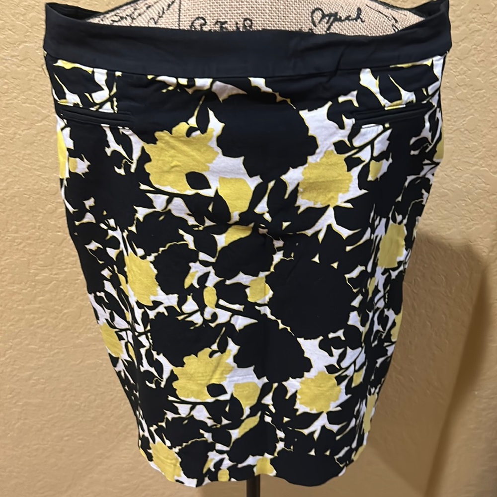 Margaret M black/yellow floral skirt, XXL, like new | offer in description